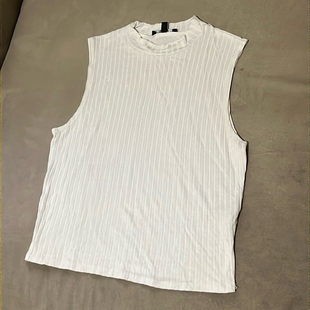 UK2LA Ribbed Top